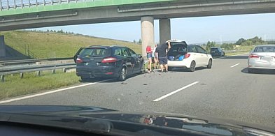 Z ostatniej chwili! Duże utrudnienia w kierunku Gdańska po zderzeniu 4 aut-102013