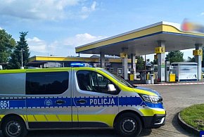33-letni Gruzin próbował podpalić znajomych i oraz paliwo na stacji paliw-102094