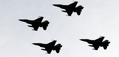Siemoniak: podczas ćwiczeń przed AirSHOW w Radomiu rozbił się samolot F-16, pilot -102540