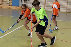 Uczniowie z Pietrzwałdu najlepiej grają w unihokeja-12812