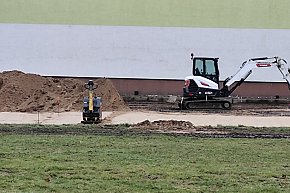 Postępują prace przy budowie skateparku-12861