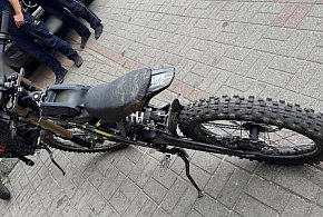 Mają po 10 i 12 lat - poruszali się ulicami Ostródy motorowerami bez uprawnień-102945