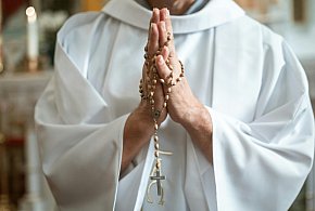 Nowe dane z Kościoła. Coraz mniej młodych wybiera drogę kapłaństwa?-103432