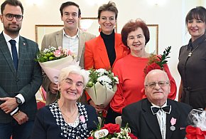Złote Gody Państwa Bożeny i Jana Czerniawskich z Ostródy. Pół wieku razem!-103752