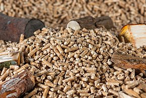 Drożeje popularny opał. Miliony Polaków dostaną po kieszeni tej zimy-104294