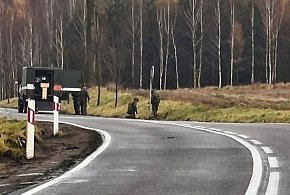 Niewybuchy! Zablokowana droga między Frygnowem a Gierzwałdem w gm. Grunwald-104759