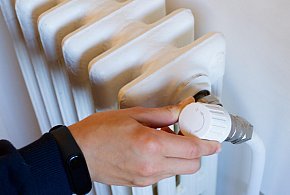 Kaloryfer zakręcony? I tak zapłacisz. Nowe prawo uderzy w lokatorów-104912