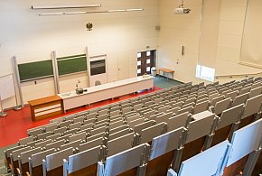 Uczelnie przeżywają oblężenie. Ten kierunek przyciąga tłumy-105188