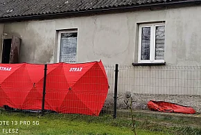 Tragedia w gminie Dąbrówno! W pożarze domu w Saminie zginęła kobieta! [FOTO]-106174