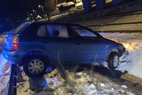 Ostróda: Skoda porzucona przy torach. 22-latek stanie przed sądem