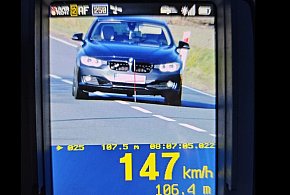 147 km/h na 90-tce BMW w powiecie ostródzkim. 20-latek stracił prawo jazdy