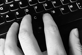 Powiat Ostródzki: Miłość z internetu okazała się oszustwem. Kobieta straciła 12