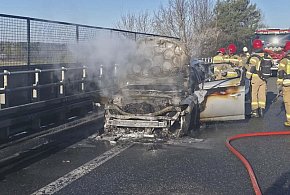 Stare Jabłonki: Poranny pożar Forda na krajowej 16-stce pod Ostródą