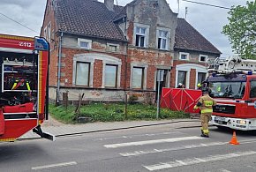 Szczytno: Tragiczny pożar domu - 2 osoby nie żyją, ewakuowano mieszkańców