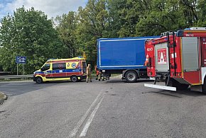 Iława: Tragiczne zderzenie osobówki z ciężarówką. Nie żyje kierowca renault
