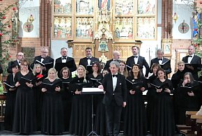 Chór Bel Canto z Olsztyna i jego założyciel prof. Połowianiuk uhonorowani