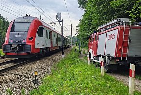 Tragiczne zdarzenie na torach w Biesalu. Nie żyje mężczyzna potrącony przez pociąg