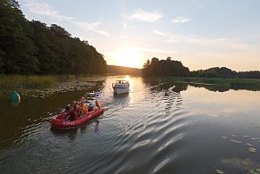 Awaria łodzi na Kanale Ostródzko-Elbląskim. Z pomocą ruszyli strażacy