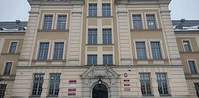 Ostróda: W Starostwie Powiatowym zapłacisz przez terminal - kasa będzie zamknięta