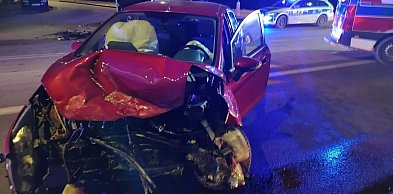 Poważne zderzenie dwóch aut w Małdytach. W jednym z nich małe dzieci...