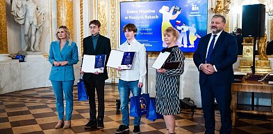 Sukces uczniów Ekonomika w ogólnopolskim konkursie „Obiektyw Obywatelski”.