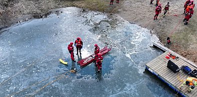Pow. Ostródzki: Strażacy ćwiczyli ratownictwo wodne i lodowe [WIDEO]
