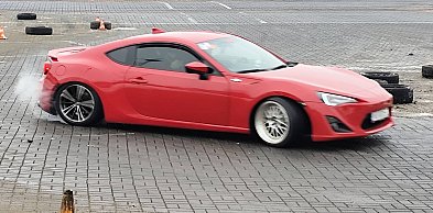 Od poniedziałku za driftowanie grozić będzie przynajmniej 1,5 tys. zł mandatu