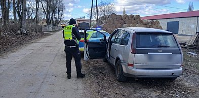 Szyldak: Policyjny pościg za 22-latką. W aucie poszukiwany mężczyzna