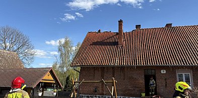 Gm. Ostróda: Pożar budynku wielorodzinnego w Jankowcu koło Rudna
