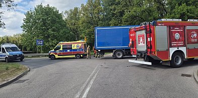 Iława: Tragiczne zderzenie osobówki z ciężarówką. Nie żyje kierowca renault