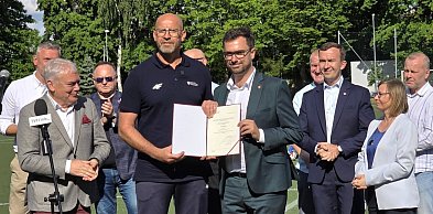 Ostróda: Ponad 1,5 mln zł dofinansowania na remont bocznego boiska przy stadionie