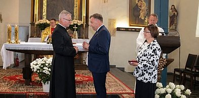 Ks. Proboszcz Andrzej Zdziarski z Florczaków w gm. Łukta odznaczony przez Prezyden