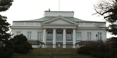 Dron nad Belwederem - podejrzewane złamanie prawa lotniczego-102989
