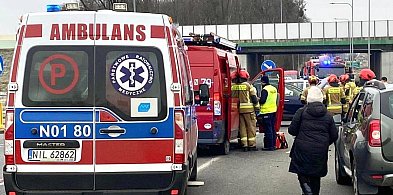 Małdyty: 1 osoba w szpitalu po zderzeniu toyoty i dacii-105093