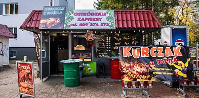 Surówka i bułka gratis do kurczaka z rożna z Ostródzkich Zapieksów!-105138