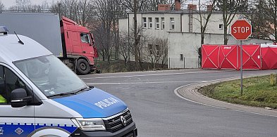 Tragiczny wypadek na krajowej 15 w Lubawie. Nie żyje kobieta-105900