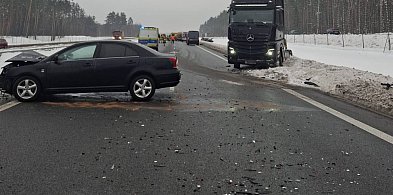 Ślisko na drogach; kolizje w okolicach Olsztyna i Elbląga