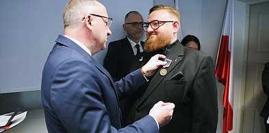 Piotr Patejuk, dyrektor ostródzkiego liceum z odznaczeniem IPN!