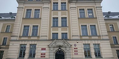 Ostróda: W Starostwie Powiatowym zapłacisz przez terminal - kasa będzie zamknięta