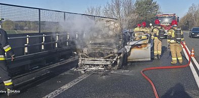 Stare Jabłonki: Poranny pożar Forda na krajowej 16-stce pod Ostródą