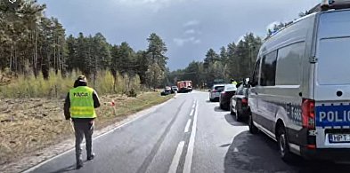 Tragiczny wypadek na DK 58 między Piszem a Rucianem-Nidą. Nie żyje 2 kierowców