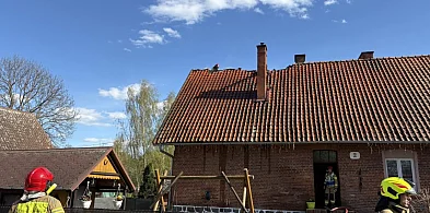 Gm. Ostróda: Pożar budynku wielorodzinnego w Jankowcu koło Rudna