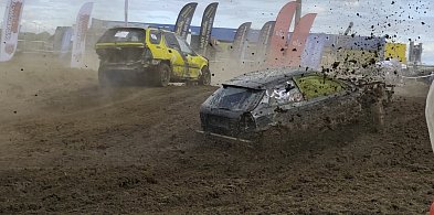 Ostróda: Wyścigi samochodowych wraków wróciły! W szczytnym celu zbierano...