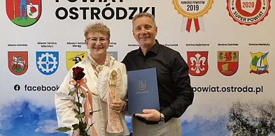Ostróda: Anna Lewandowska wyróżniona przez Starostę za promocję tradycji