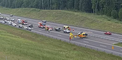 Rychnowska Wola: Zderzenie 3 samochodów na S7. Na miejscu LPR