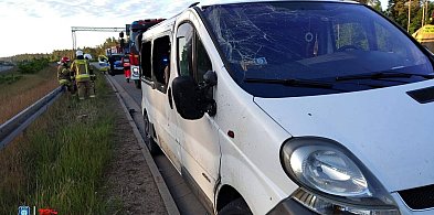 Bus przewrócił się na S7 koło Miłomłyna