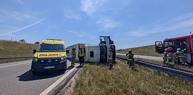 Sople. Ciężarówka z naczepą przewróciła się na S7! Utrudnienia w stronę Gdańska
