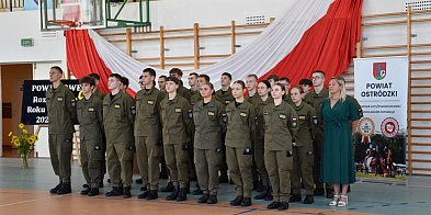 Powiatowa inauguracja roku szkolnego w Morągu. Nowa siłownia i życzenia-102650