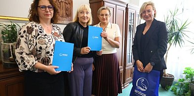 Dwa miliony złotych pożyczki i 30 tys. zł dotacji dla-102992