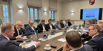 Bezpieczeństwo energetyczne i rozwój infrastruktury na-104270